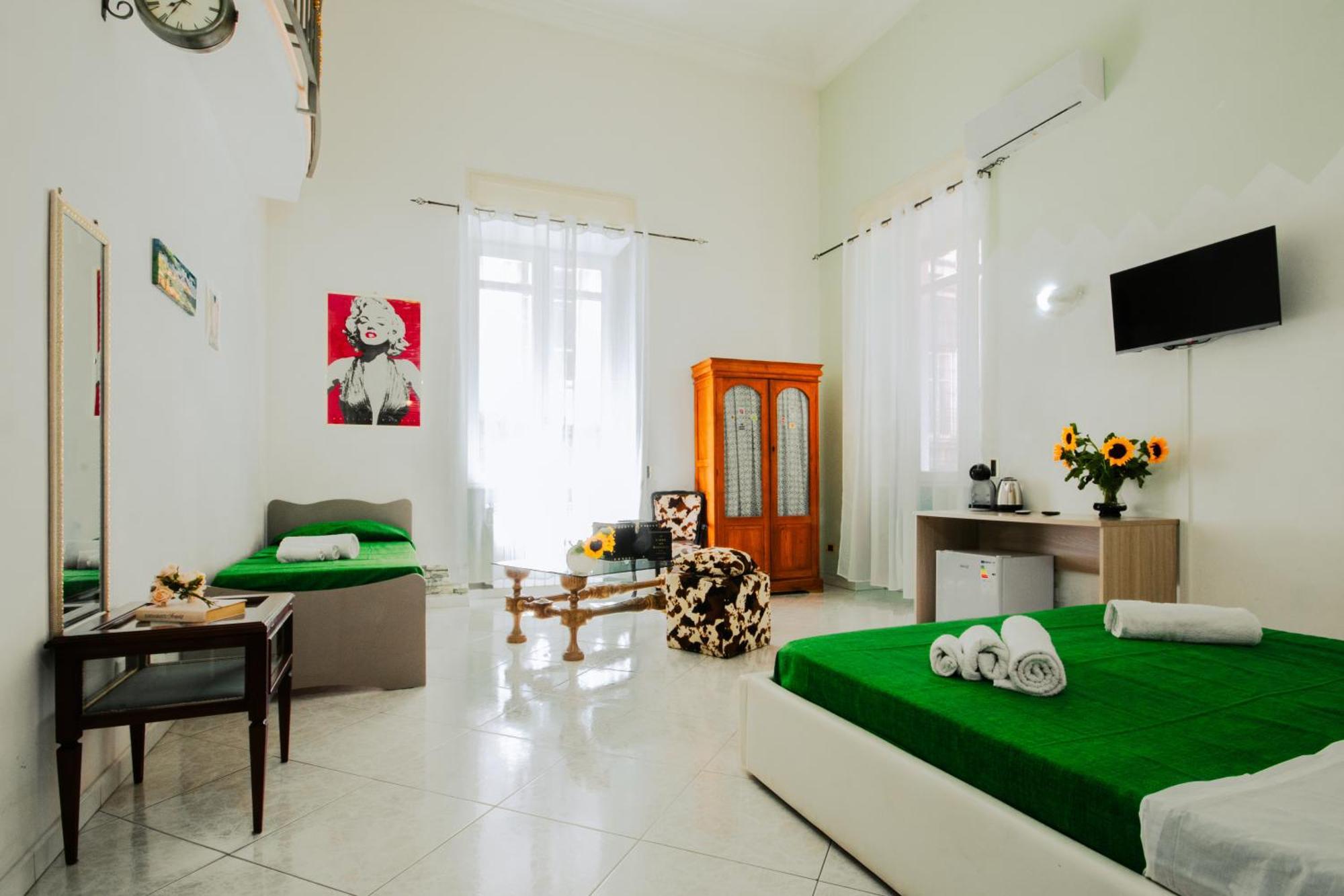 Napoli Centro, Dm Suites Zewnętrze zdjęcie
