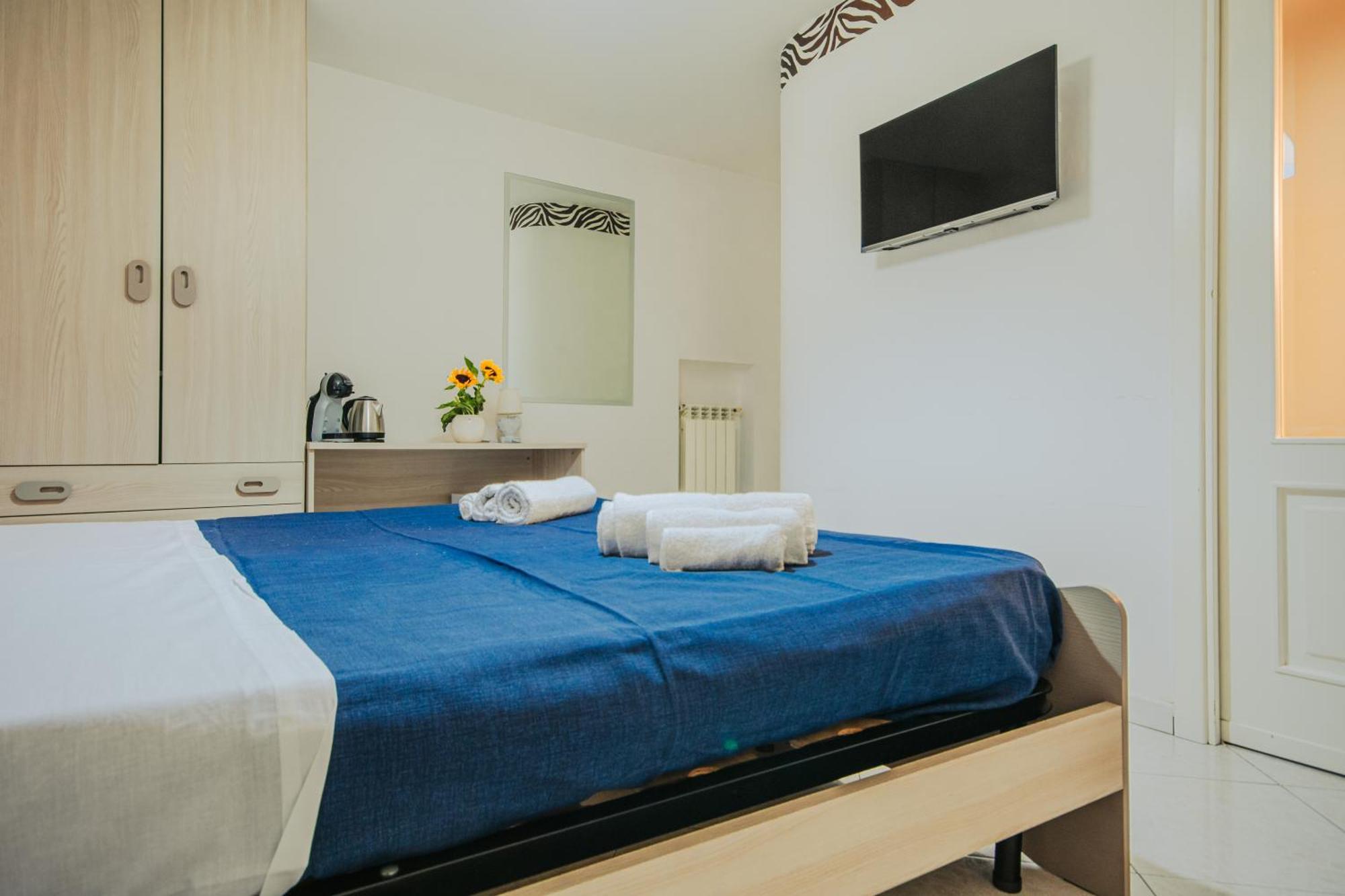 Napoli Centro, Dm Suites Zewnętrze zdjęcie