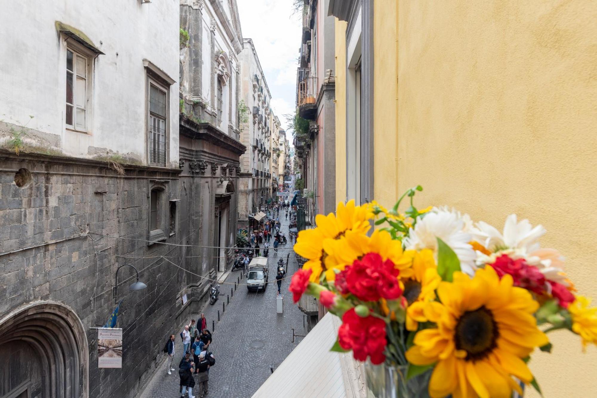 Napoli Centro, Dm Suites Zewnętrze zdjęcie