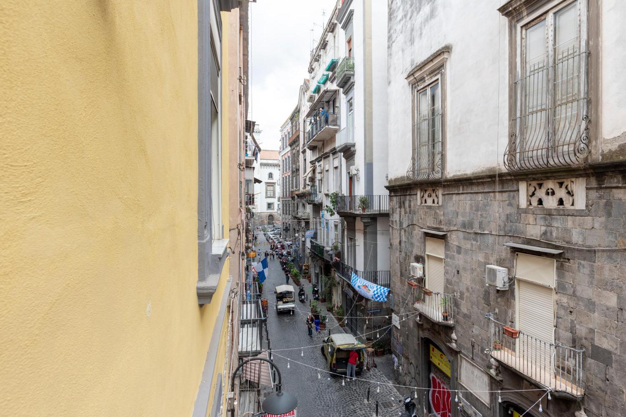 Napoli Centro, Dm Suites Zewnętrze zdjęcie