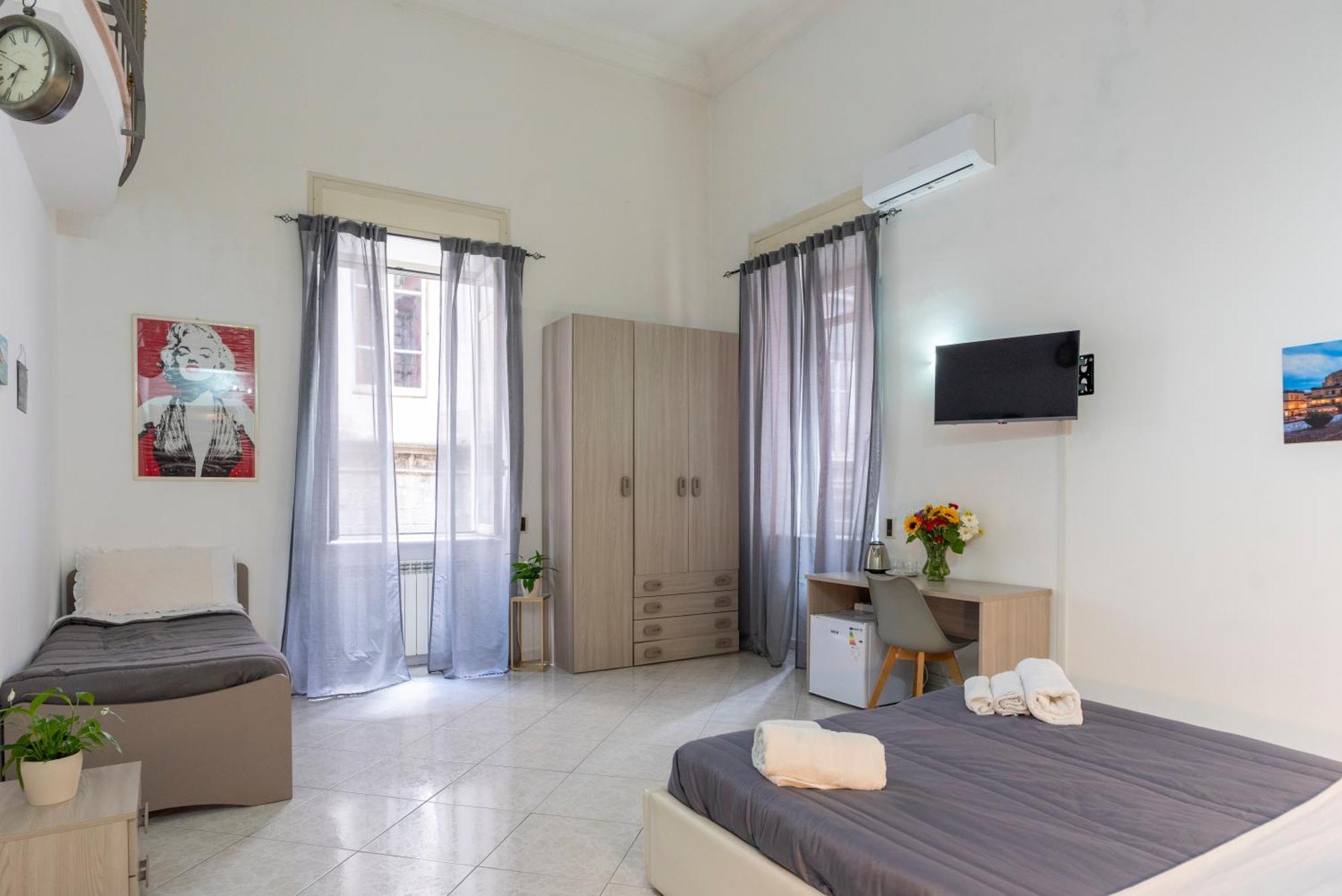 Napoli Centro, Dm Suites Zewnętrze zdjęcie