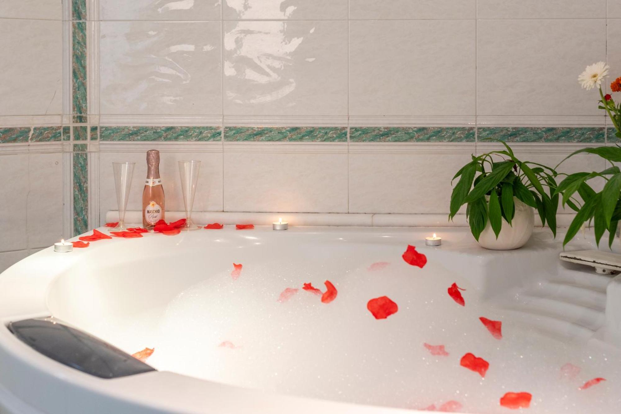 Napoli Centro, Dm Suites Zewnętrze zdjęcie