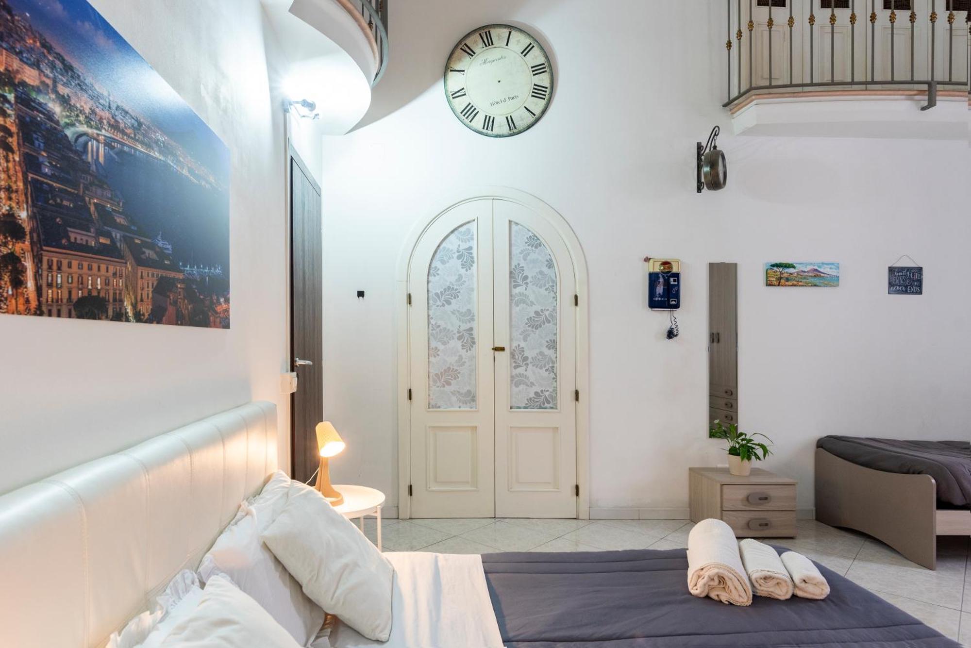 Napoli Centro, Dm Suites Zewnętrze zdjęcie